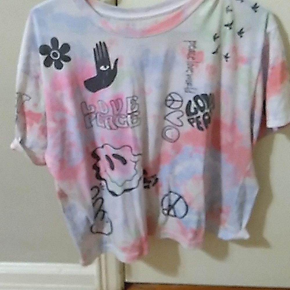 Multicolored tee